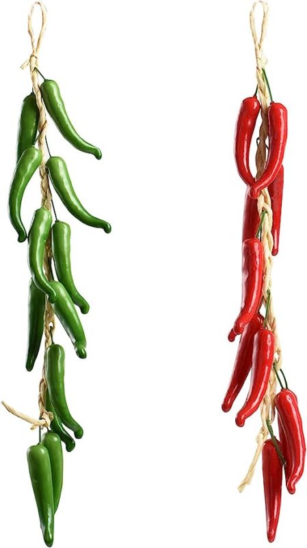 VIOCIWUO Artificial Hanging Pepper String 2 Sets, Simulation Lifelike Hot Chili Vegetable Fruit Garland Vine for Home Kitchen Farm Party Wall Decoration, Red&Green